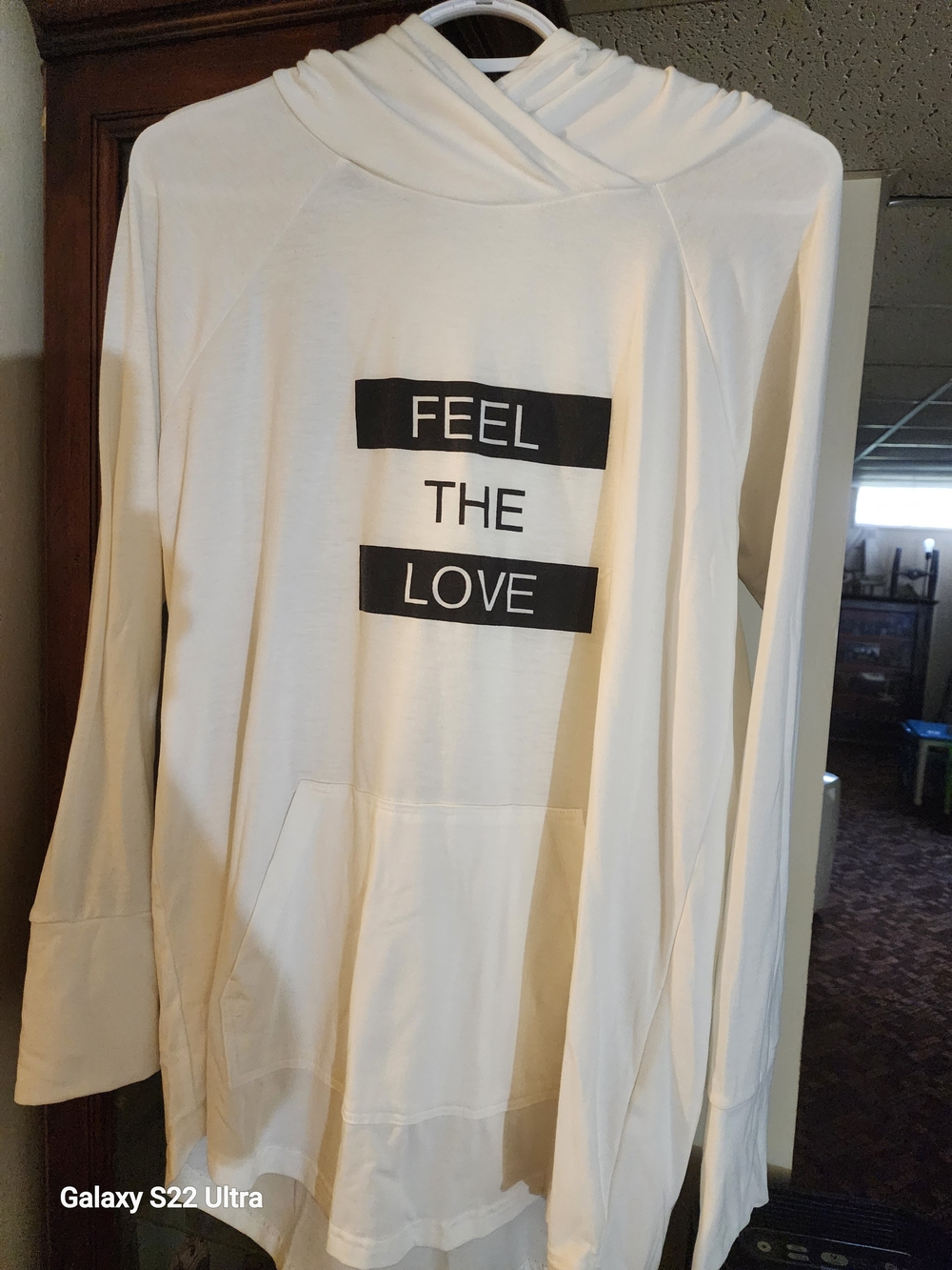 Feel The Love Women's White Hoodie Sweatshirt